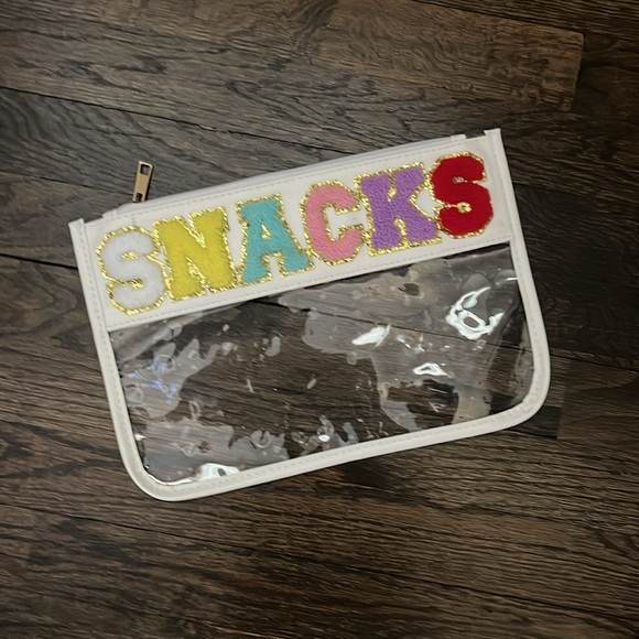 Snacks Clutch - Picture 1 of 5